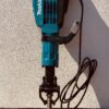 Młot wyburzeniowy Makita HM1307C